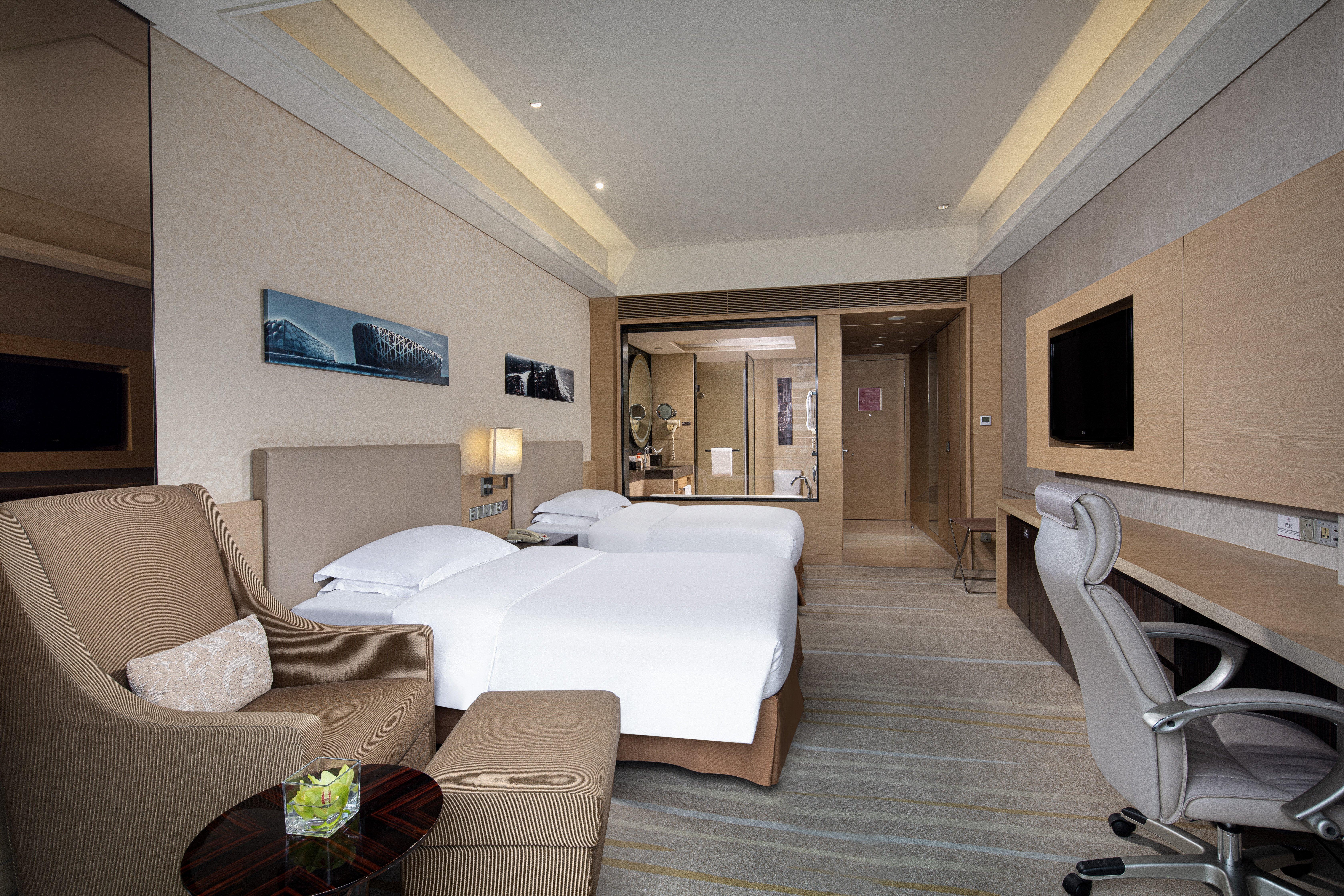 Crowne Plaza Guangzhou Huadu, An Ihg Hotel - Free Shuttle Bus To Baiyun Airport Exterior photo